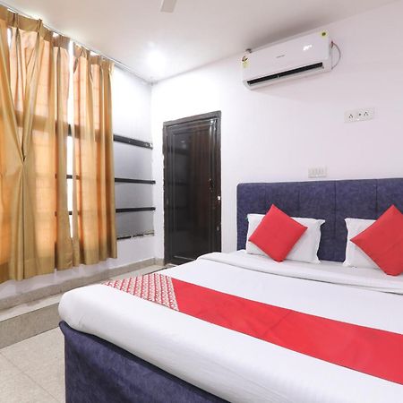 Budget Friendly Metro Regency Lakhnau Kültér fotó