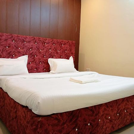 Budget Friendly Metro Regency Lakhnau Kültér fotó